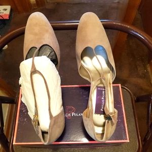 New In Box Exquisite Phyllis Poland Suede Leather